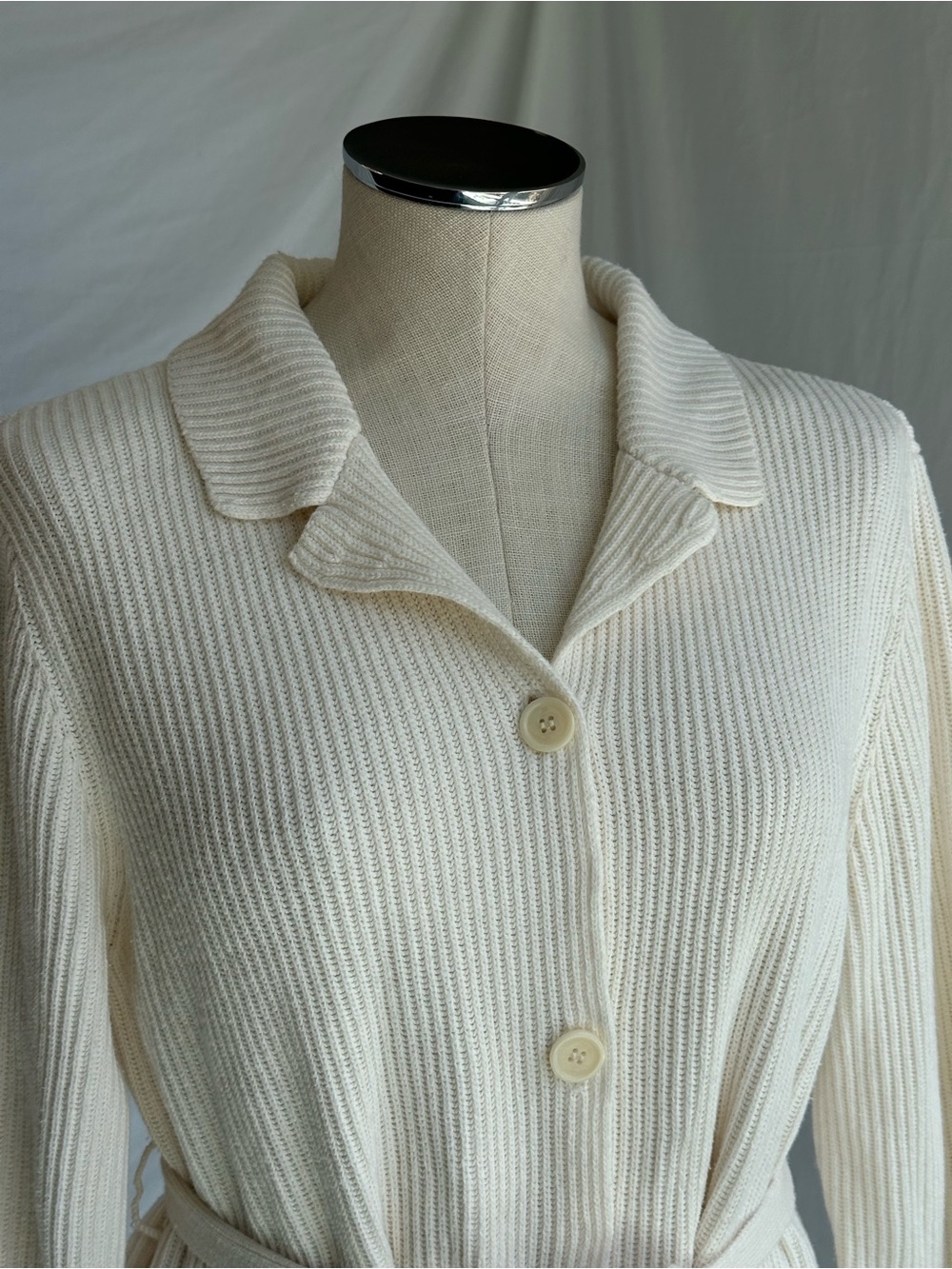 SOLD Liz Claiborne 90s Cream Button Knit Sweater Cardigan w/ Belt Tie - Picture 6 of 13